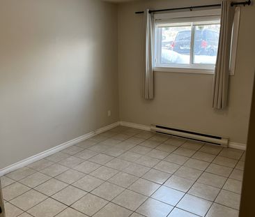 For Lease - 9 Jacksway Crescent Unit# 115, London North, Ontario - Photo 4