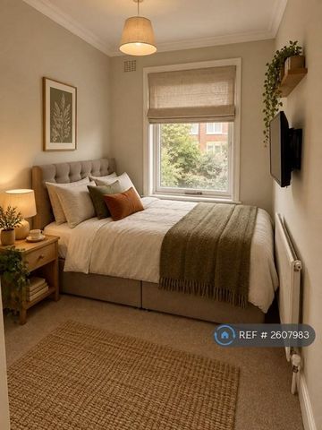 4 bedroom terraced house to rent - Photo 4