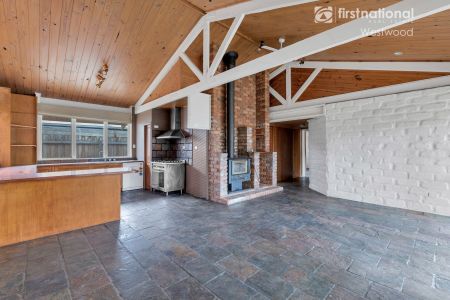 A Great Family Home - Photo 4