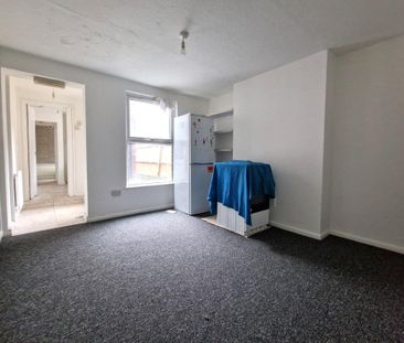 4 bedroom terraced house to rent - Photo 1