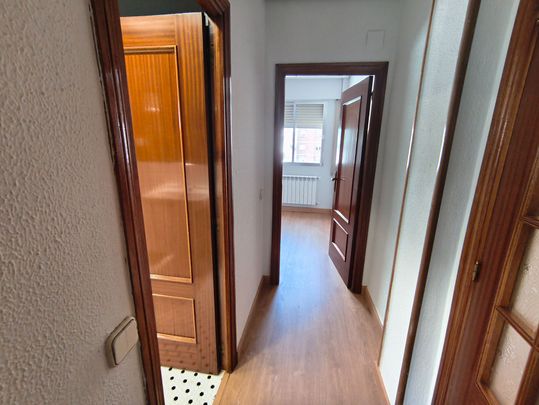 Piso de alquiler en Calle de Quero, Aluche - Photo 1