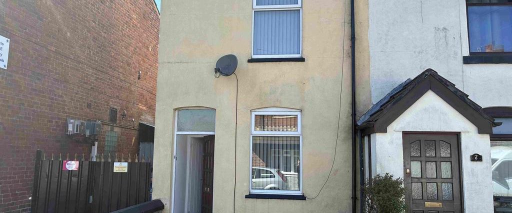 2 bedroom terraced house to rent - Photo 1