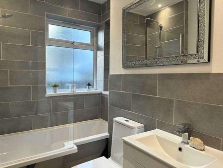 South Coast Road, BN10 - Photo 3