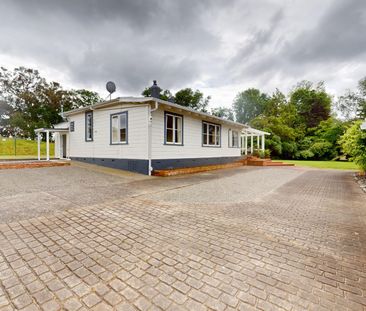 Westmere - 4 Bedrooms - Photo 3