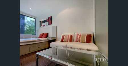 Simple Practical Living in a CBD Studio Apartment - Photo 3