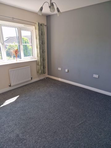 3 Bedroom Property Available TO LET Now! - Photo 4