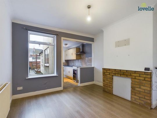 3 bedroom terraced house to rent - Photo 1