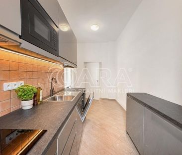 Pronájem bytu 3+1 85 m², Praha - Photo 4