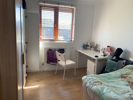 3 Bed Flat, Fulham, SW6 - Photo 4