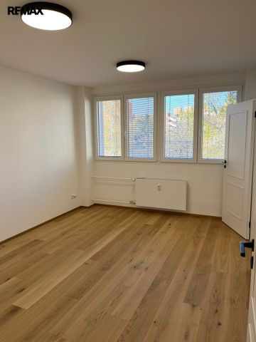 Pronájem bytu 3+1 v osobním vlastnictví 96 m², Zlín - Fotografie 3