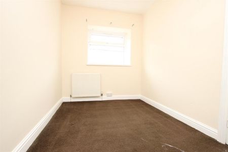 Clarence Street, Darwen, BB3 1HQ - Photo 4