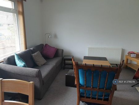 3 bedroom semi-detached house to rent - Photo 3