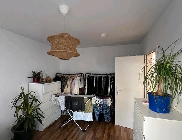 Traumhafte zentrale 2 Zimmer Wohnung mit Balkon und Keller - Photo 1