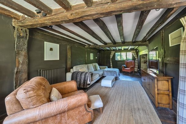 4 bedroom detached house to rent - Photo 1