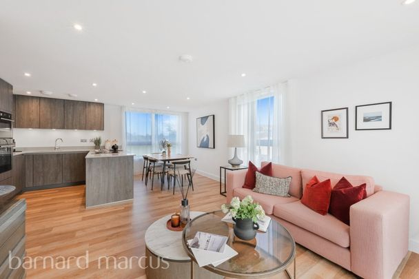 16 Lambert Place, Thames Ditton - Photo 1