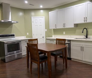 For Lease - 23 Lacey Court, Aurora, Ontario - Photo 5