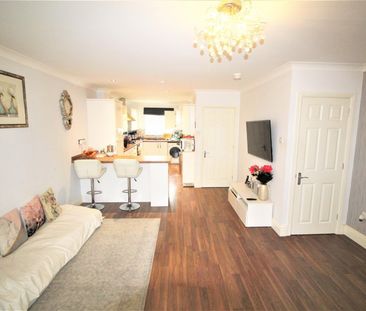 Carter Road, Maidenbower - Photo 2