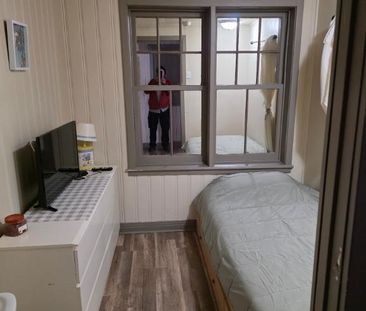 CHAMBRE À LOUER À SAINT-AGATHE-DES-MONTS,PRES DE TOUT LES SERVICES. - Photo 1