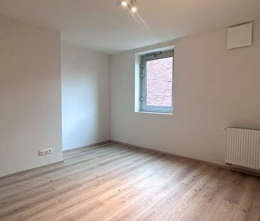 Appartement te huur in Ronse voor € 695 met 1 slaapkamer - Photo 2