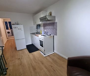 Studio Flat, Hardwicke Street, IG11 - Photo 4