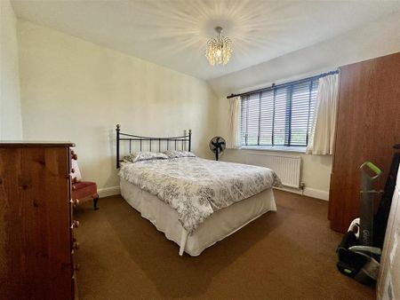 3 bedroom property to rent - Photo 2