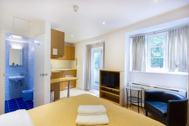 Studio to rent - Photo 1