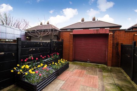 2 bedroom House To Let - Photo 2