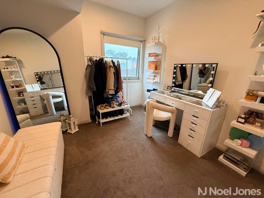 12A High Street, DONCASTER - Photo 1