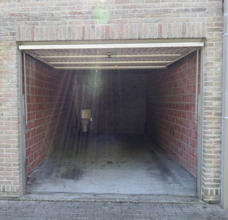 Lichtrijke studio met garage in het centrum van Wingene - Photo 2