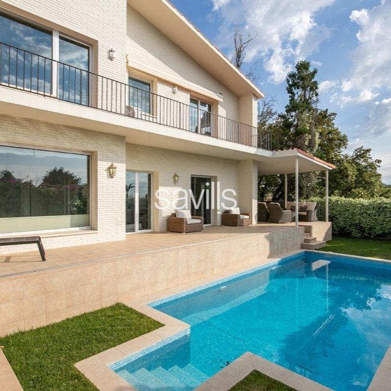 5 room luxury Villa for rent in Pedralbes, Barcelona, Catalonia - Photo 1