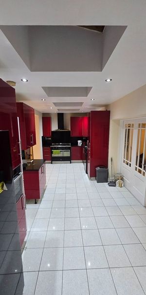 Room in a Shared House, Devonshire Hill Lane, N17 - Photo 1