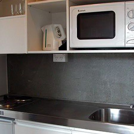 Walking distance to AUT / UOA [ Power and water included] - Photo 3