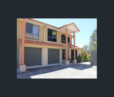 Spacious Townhouse Living in a Quiet Cul-de-Sac WITH RENT INCREASE - Photo 5