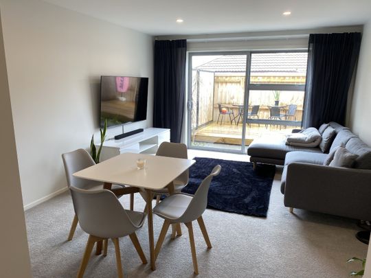 43 McGrath Way, Taita - Photo 1