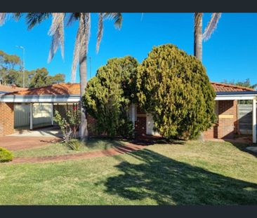 22 Lorne Bend, Secret Harbour, WA 6173 - Photo 2