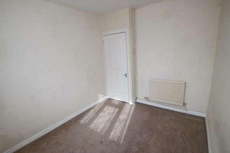 Watling Court, High Street North, Dunstable, Bedfordshire, LU6 - Photo 5