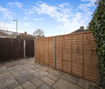 Church Hill Road, Cheam, SM3 - Photo 4