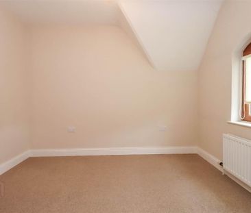 27 Bailey Manor, Dundonald, Belfast, BT16 2LU - Photo 3