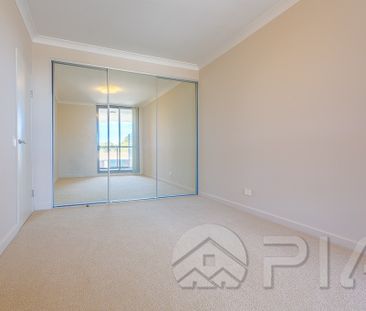 Spacious 2 Bedrooms Apartment In Prime Location For Lease!! - Photo 3