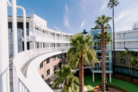 Accessible Single Bedroom - Photo 4