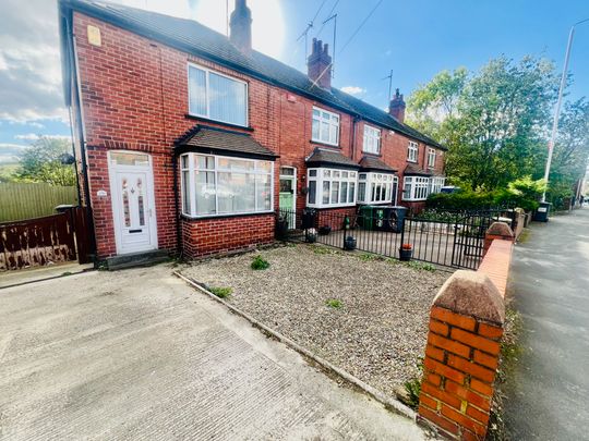 3 bedroom house to rent Lower Wortley Road, Leeds, West Yorkshire, LS12 - Photo 1