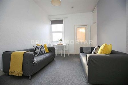 Grosvenor Gardens, Jesmond, Newcastle Upon Tyne, NE2 - Photo 3