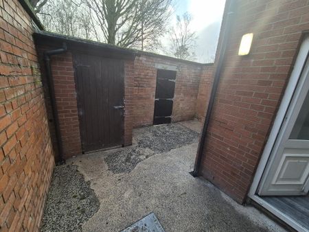 96 Gainsborough Drive, Belfast, BT15 3EL - Photo 5