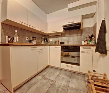 Appartement de 2 pièces au 2ème situé au cœur de la vieille ville d... - Foto 3