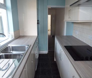 2 bedroom terraced house to rent - Photo 5