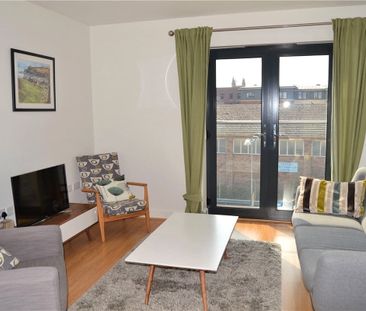Part furnished apartment in the heart of the town centre just off t... - Photo 4