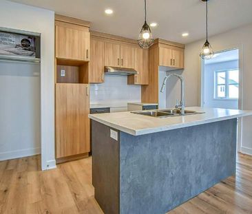 5½ À LOUER – 1ER JUILLET SAINT-LIN-LAURENTIDES - Photo 1