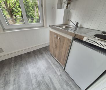 Location Appartement 1 pièce 25m² CAMBRAI 59400 - Photo 3