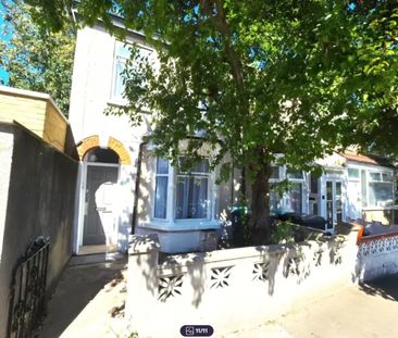 2 Bed Flat, Asplins Road, N17 - Photo 2