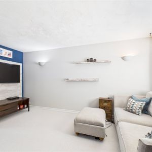 Fordwells Drive, Bracknell Fordwells Drive, Bracknell - Photo 3